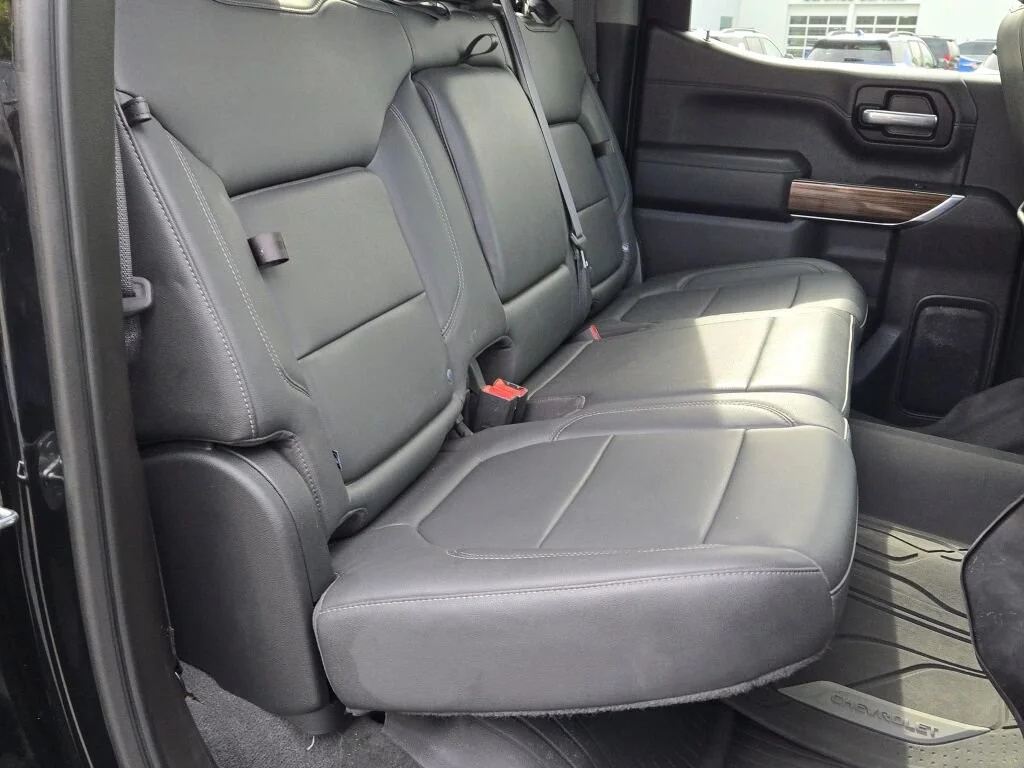 Used 2021 Black Chevrolet LT image 6