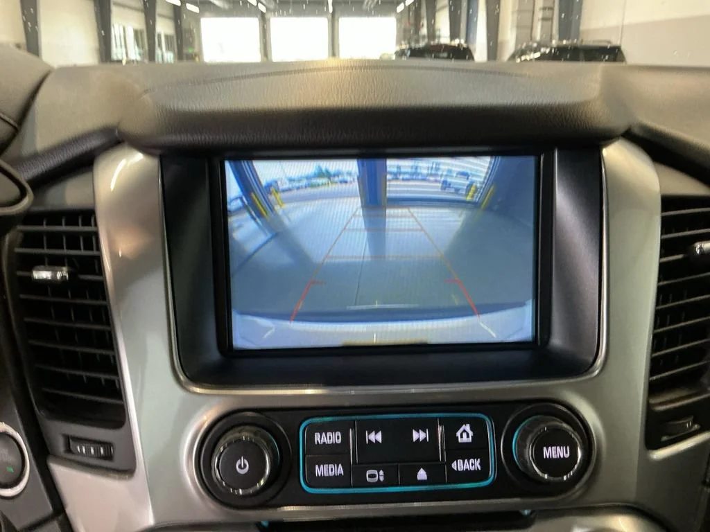 Used 2020 SUMMIT WHITE Chevrolet LT image 16