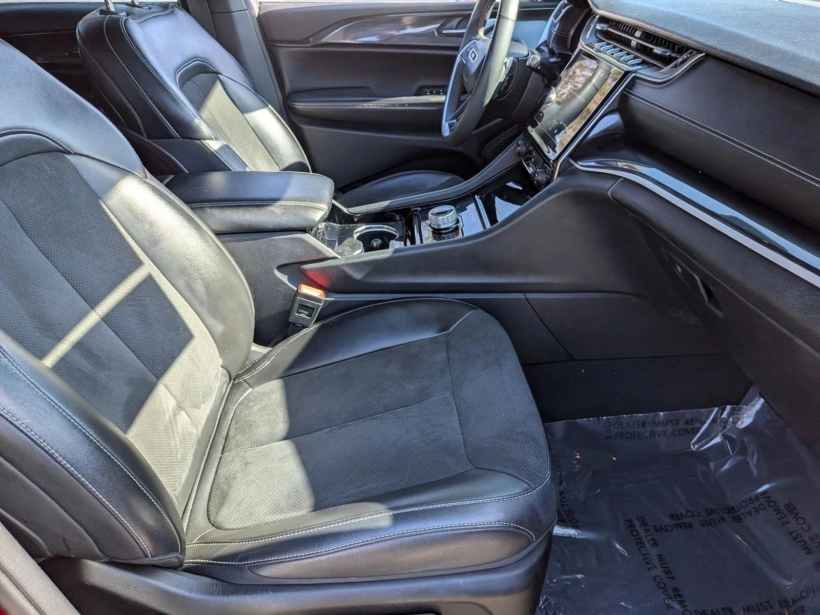 Used 2023 Velvet Red Pearlcoat Jeep Altitude image 19