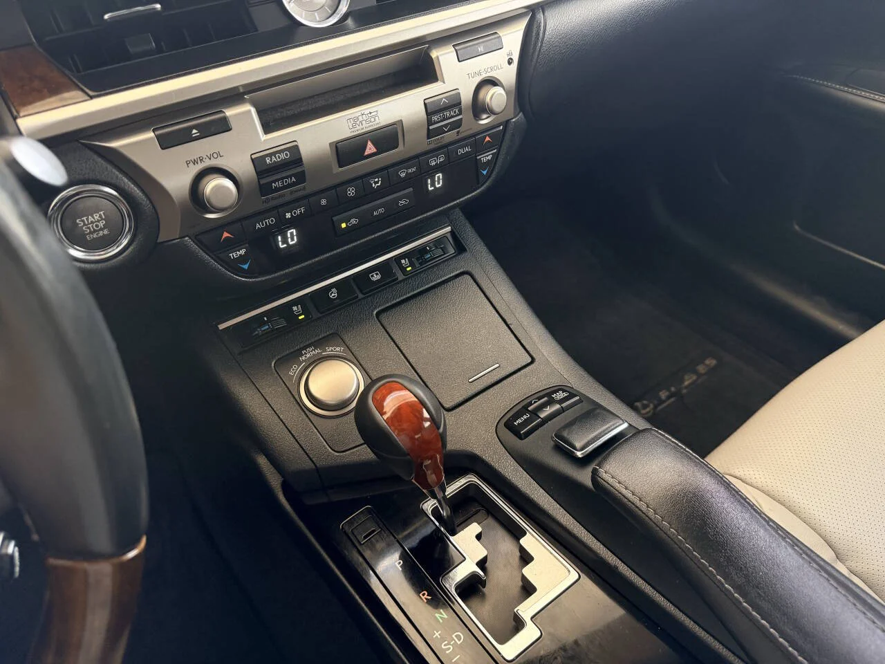 Used 2013 Charcoal Lexus Base 4dr Sedan image 24