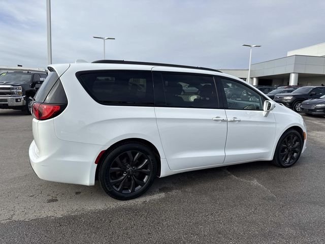 Used 2018 Chrysler Pacifica Touring Plus with VIN 2C4RC1FG7JR198236 for sale in Broken Arrow, OK