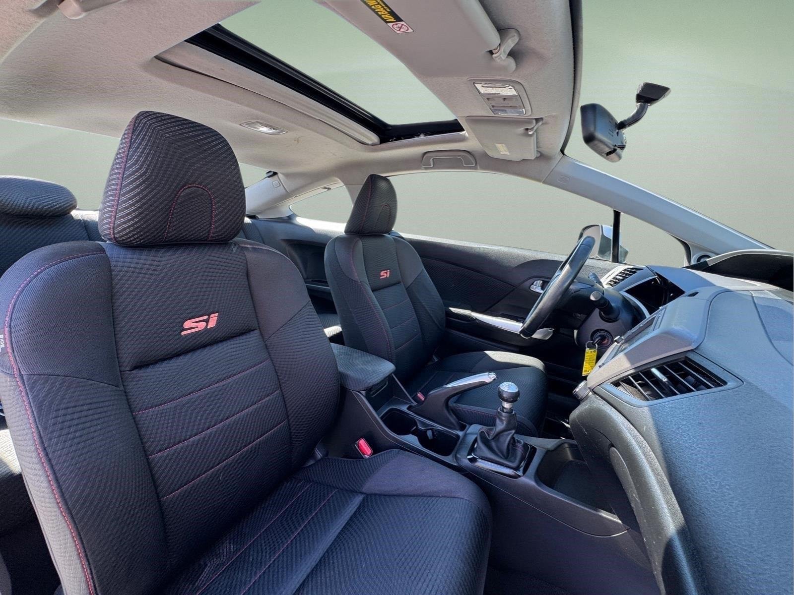 Used 2012 Alabaster Silver Metallic Honda Si image 11