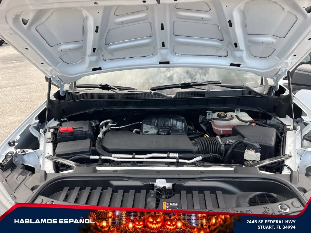 Used 2021 SUMMIT WHITE Chevrolet Custom image 11