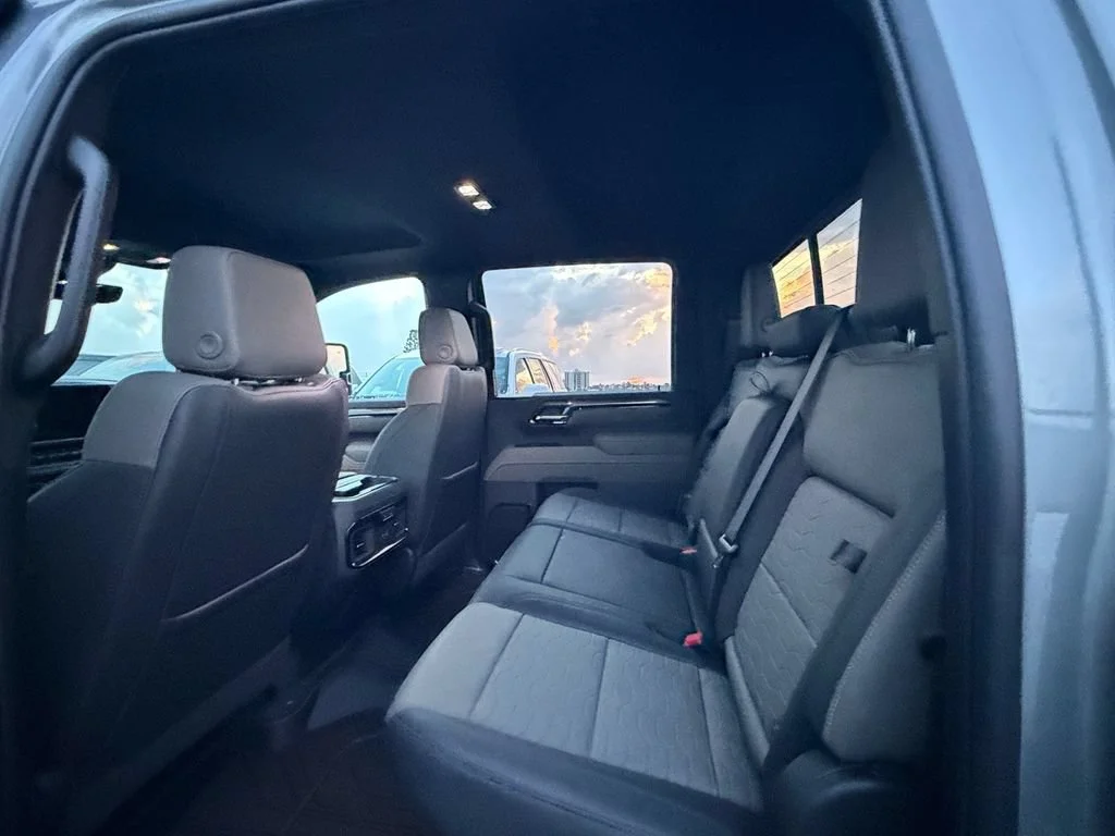 2026 Chevrolet Silverado 2500 HD ZR2 - Photo 9