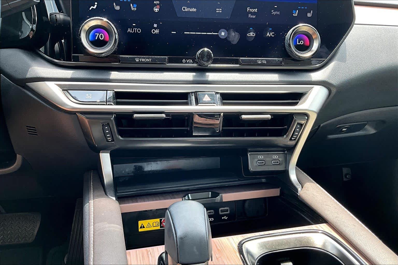 Used 2023 Eminent White Pearl Lexus Premium Plus image 34