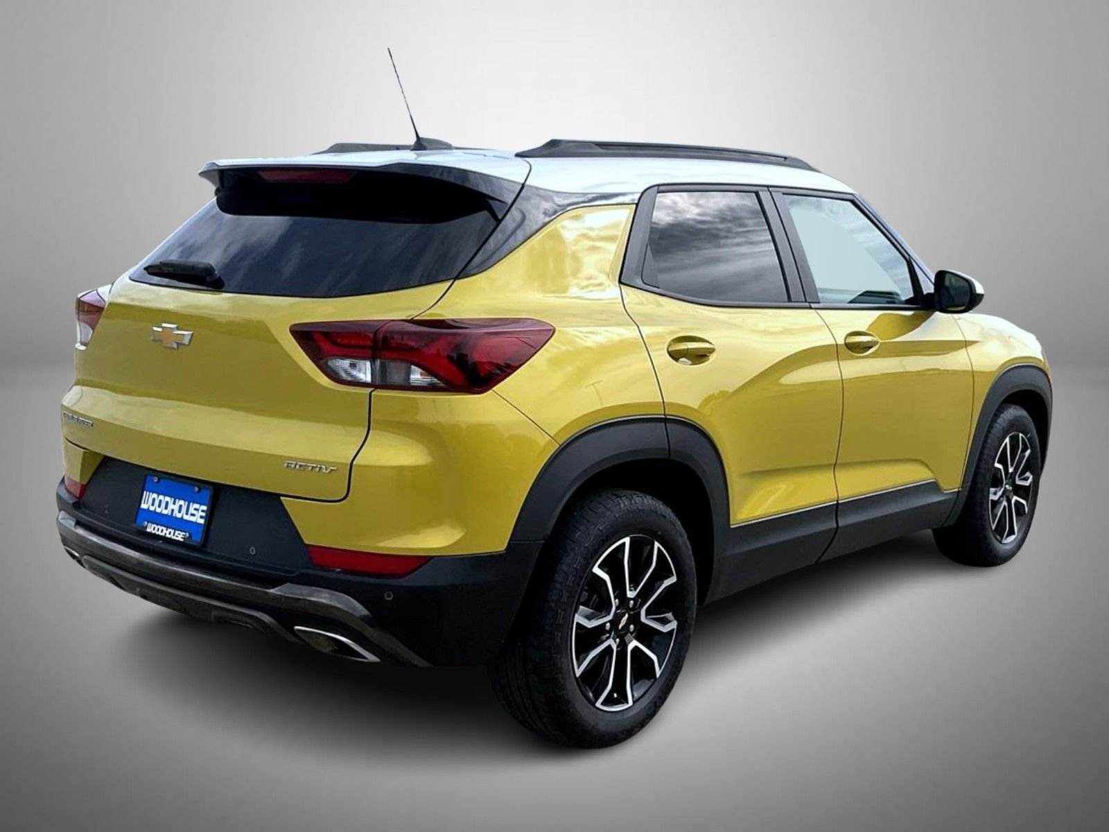 Used 2023 Yellow Chevrolet ACTIV image 5