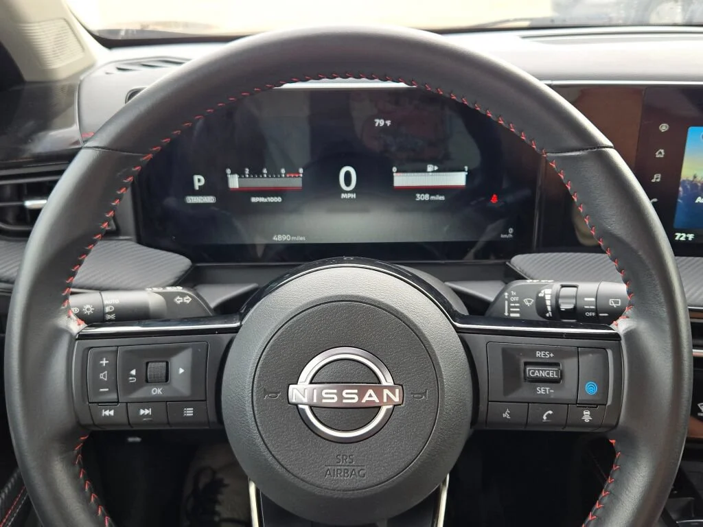 Used 2025 Brown Nissan SR image 28