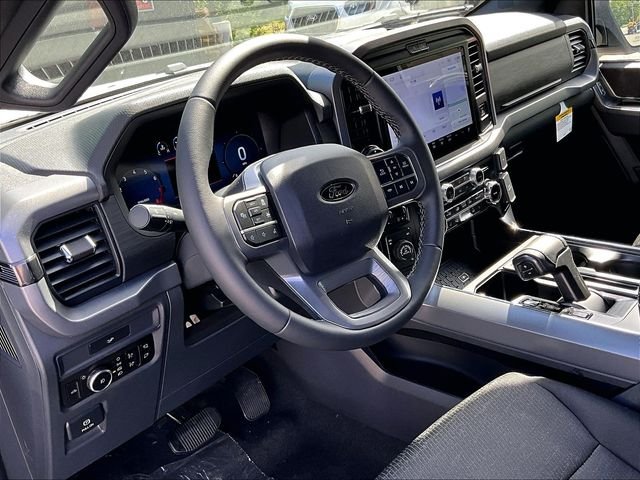 New 2026 Oxford White Ford XLT image 7
