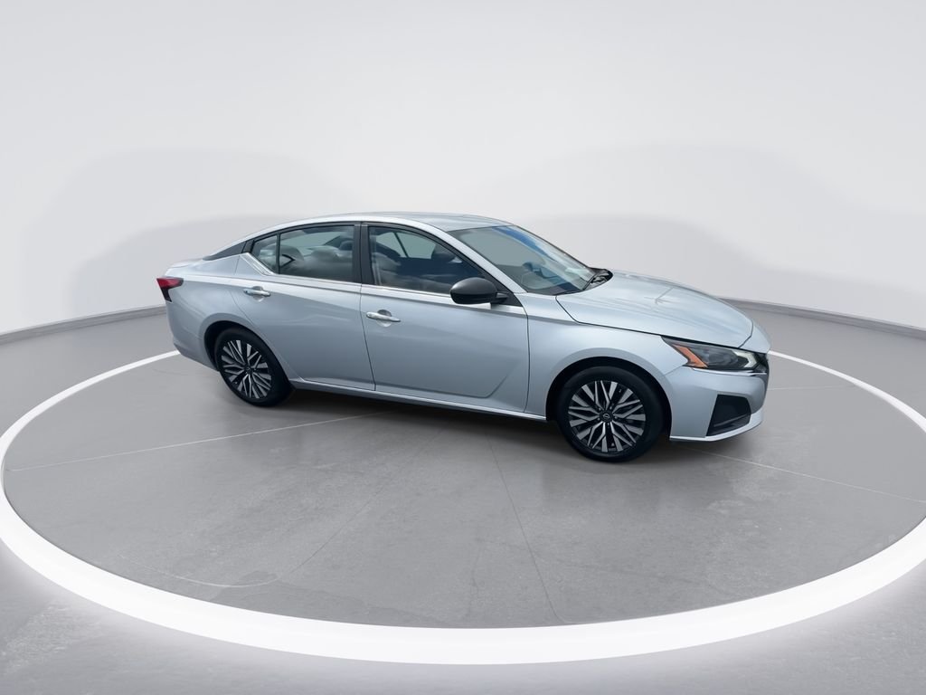 Used 2024 Nissan Altima SV with VIN 1N4BL4DV3RN327043 for sale in London, KY