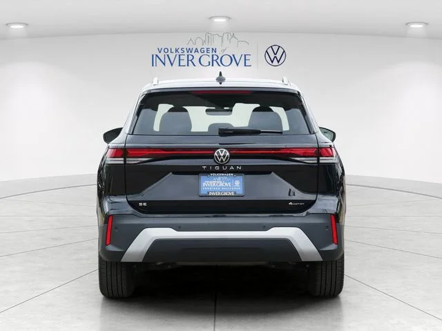 Used 2025 Deep Black Pearl Volkswagen 2.0T SE image 6