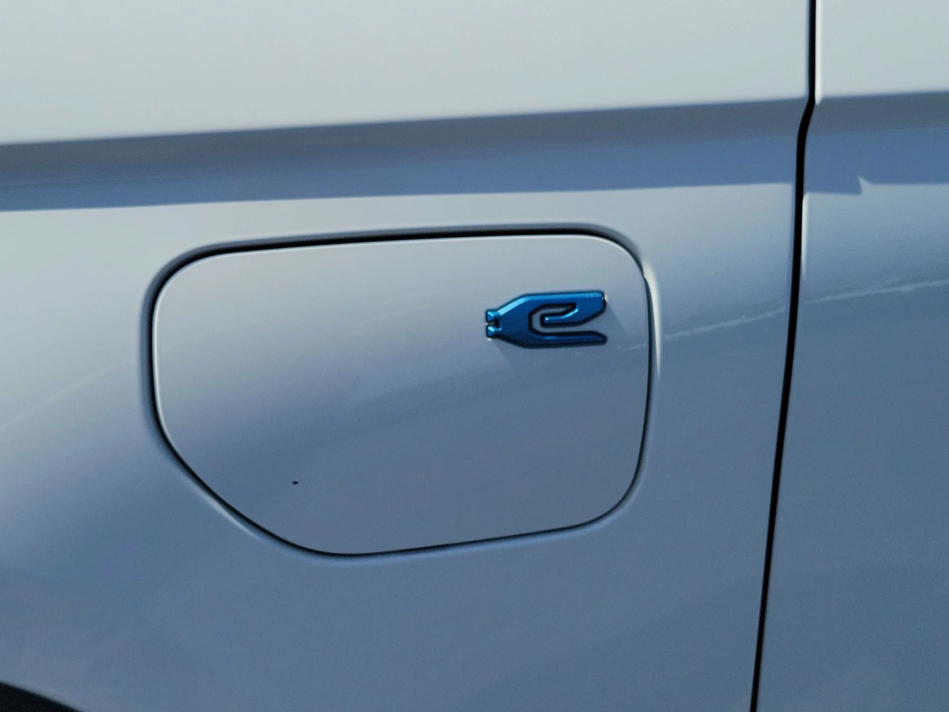 Used 2024 White Jeep 4xe image 25