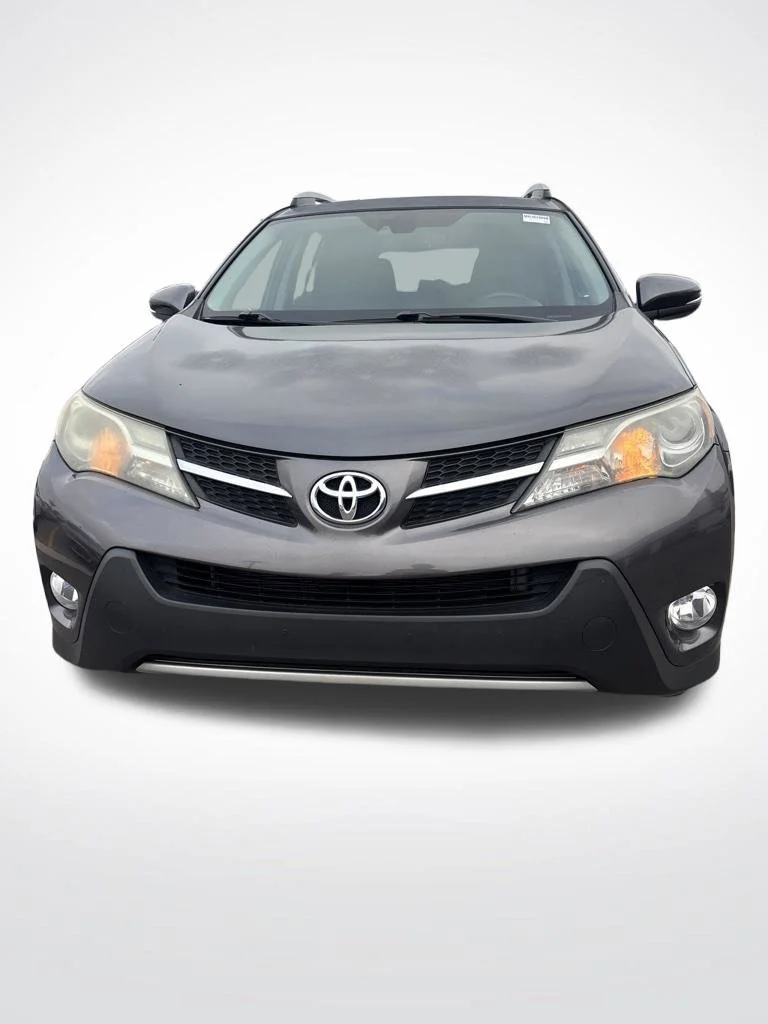 Used 2014 Magnetic Gray Metallic Toyota Limited image 4