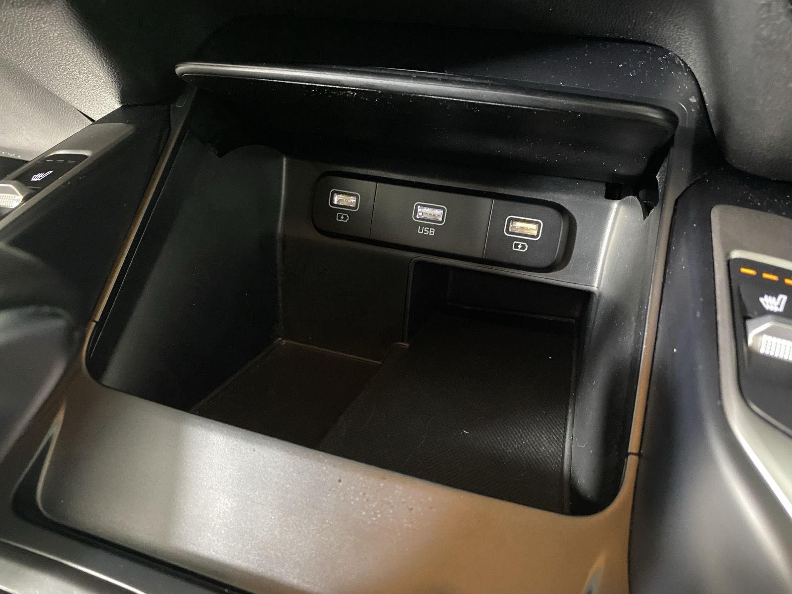 Used 2021 Sparkling Silver Kia S image 23