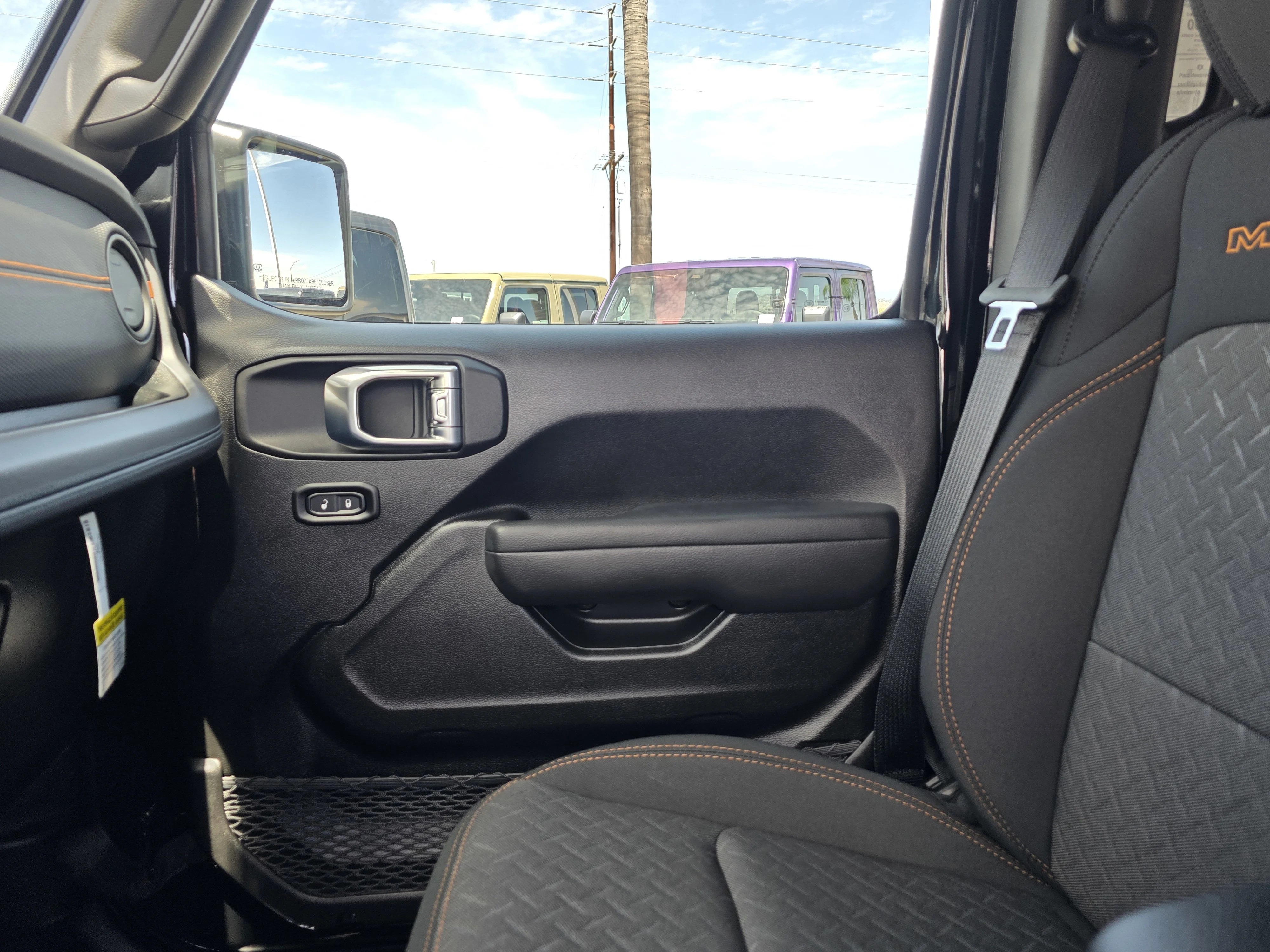 New 2026 Black Clearcoat Jeep Mojave image 16