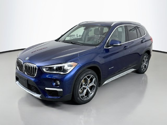 Used 2018 Blue Metallic BMW xDrive28i image 3