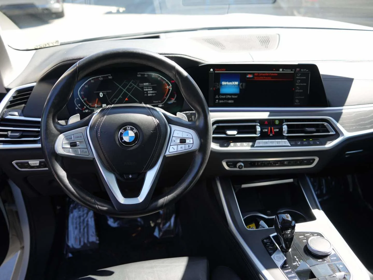 Used 2022 Mineral White Metallic BMW xDrive40i Sports Activity Vehicle image 7