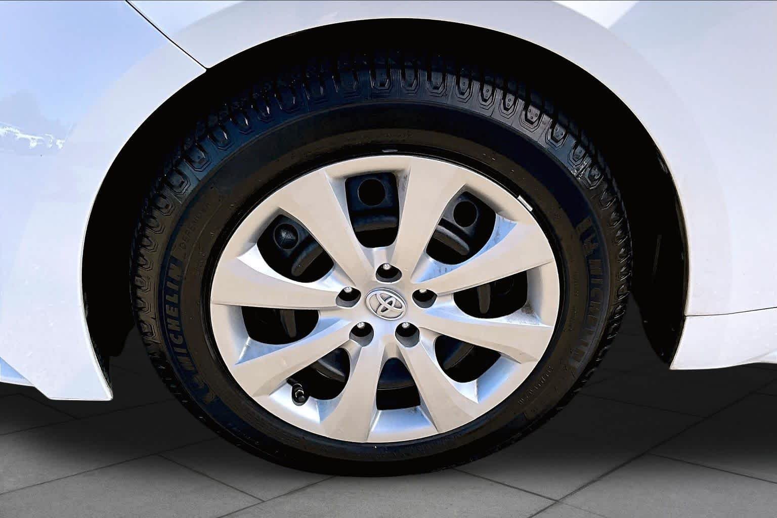 Certified Used 2021 Super White Toyota LE image 10
