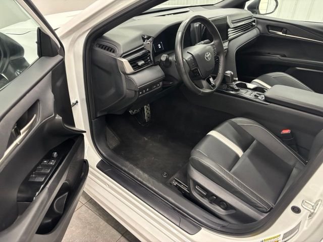Used 2025 White Toyota SE image 10