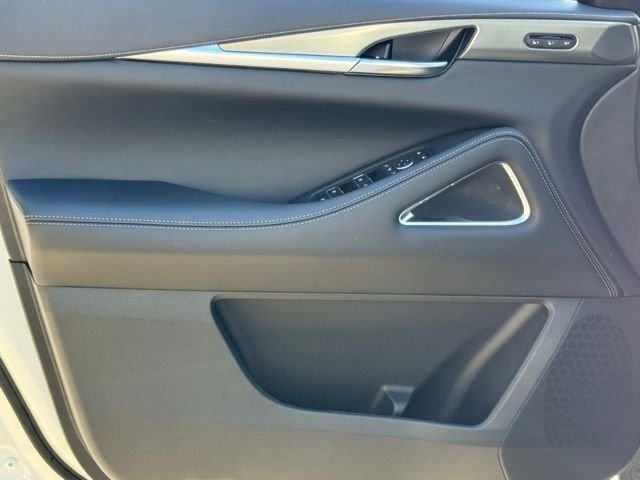 New 2026 RADIANT WHITE INFINITI Luxe FWD image 18