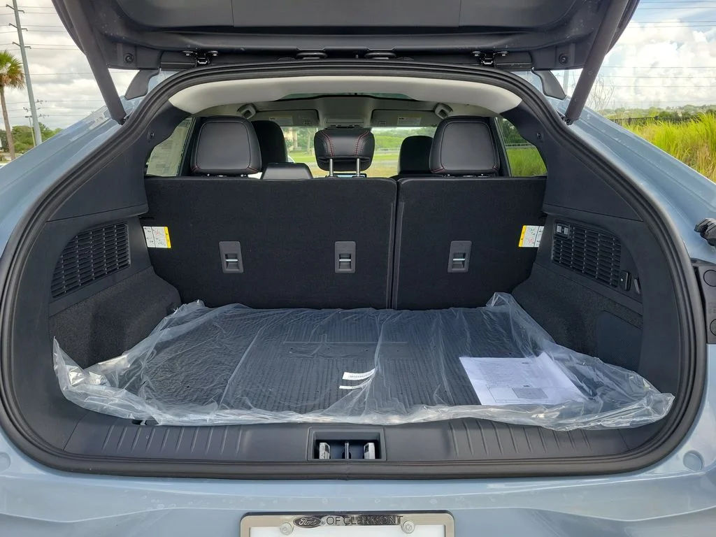 New 2026 Glacier Gray Metallic Tri-coat Ford Premium image 7
