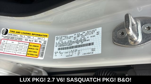 New 2026 Avalanche Gray Ford Badlands image 35
