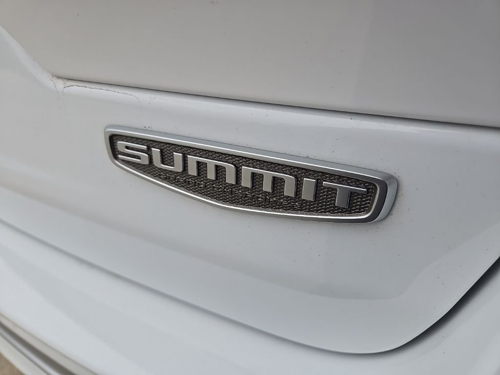 Used 2022 White Jeep Summit Reserve image 22