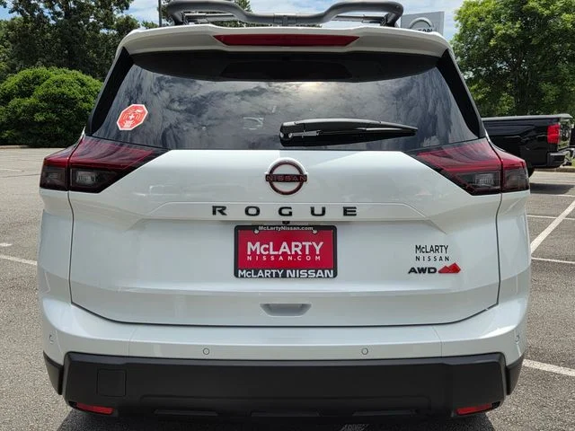 New 2026 Everest White Pearl TriCoat Nissan Rock Creek® image 4