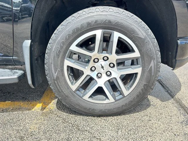 Used 2019  Chevrolet LT Trail Boss image 12