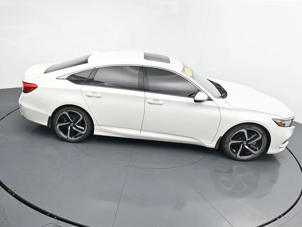 Used 2019  Honda Sport 2.0T image 30