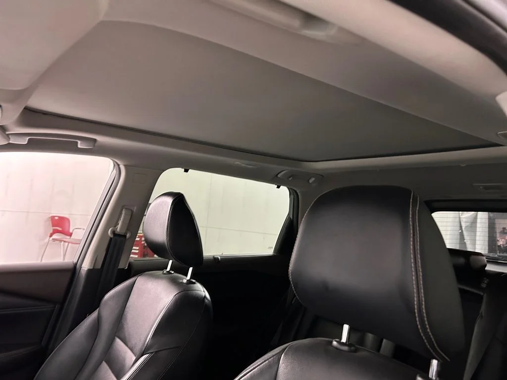 Used 2021 Gray Nissan SL image 25