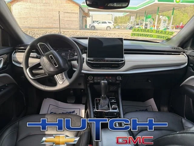 Used 2025 Silver Jeep Limited 4x4 image 21