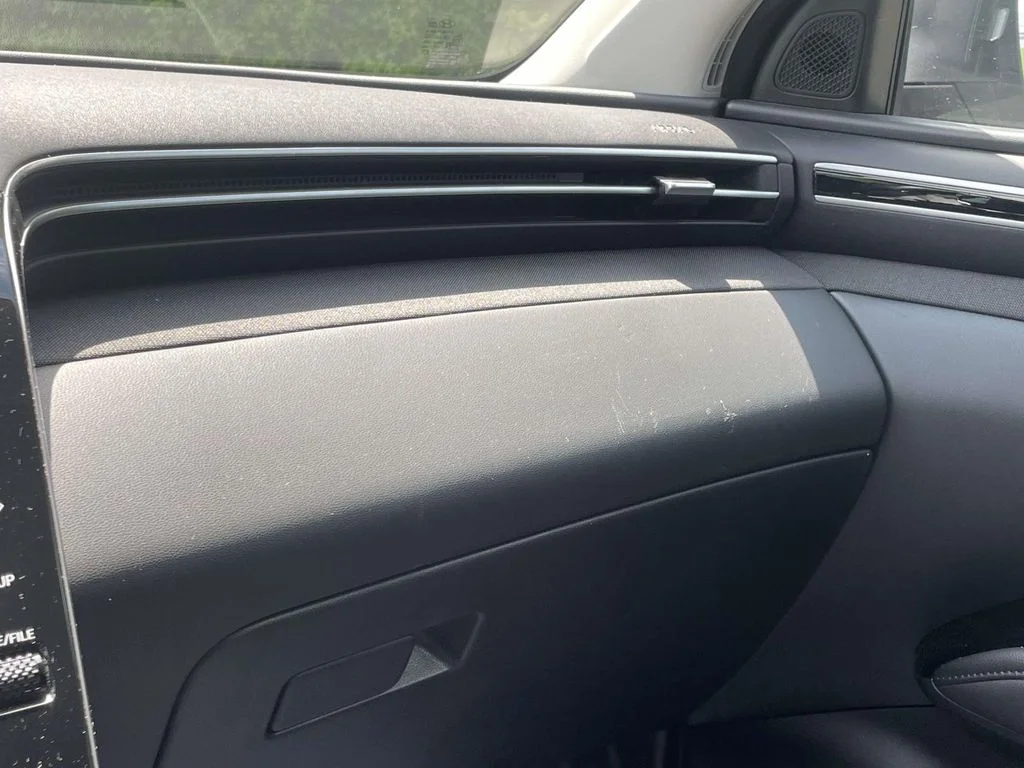 Used 2022 Silver Hyundai SEL Convenience image 33