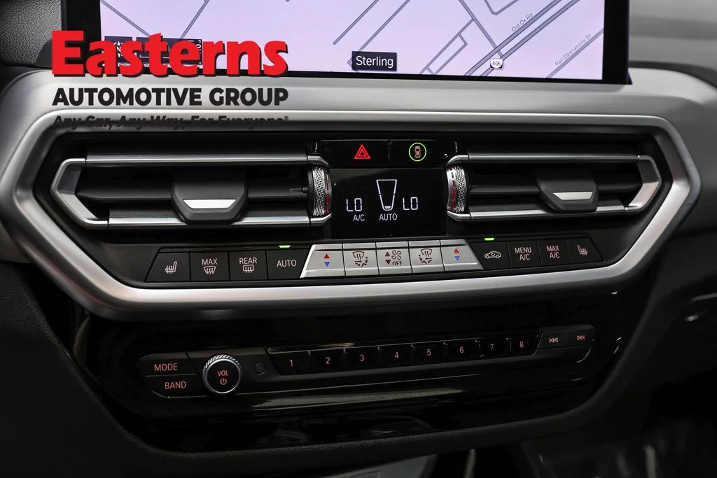 Used 2024 Black BMW xDrive30i image 21