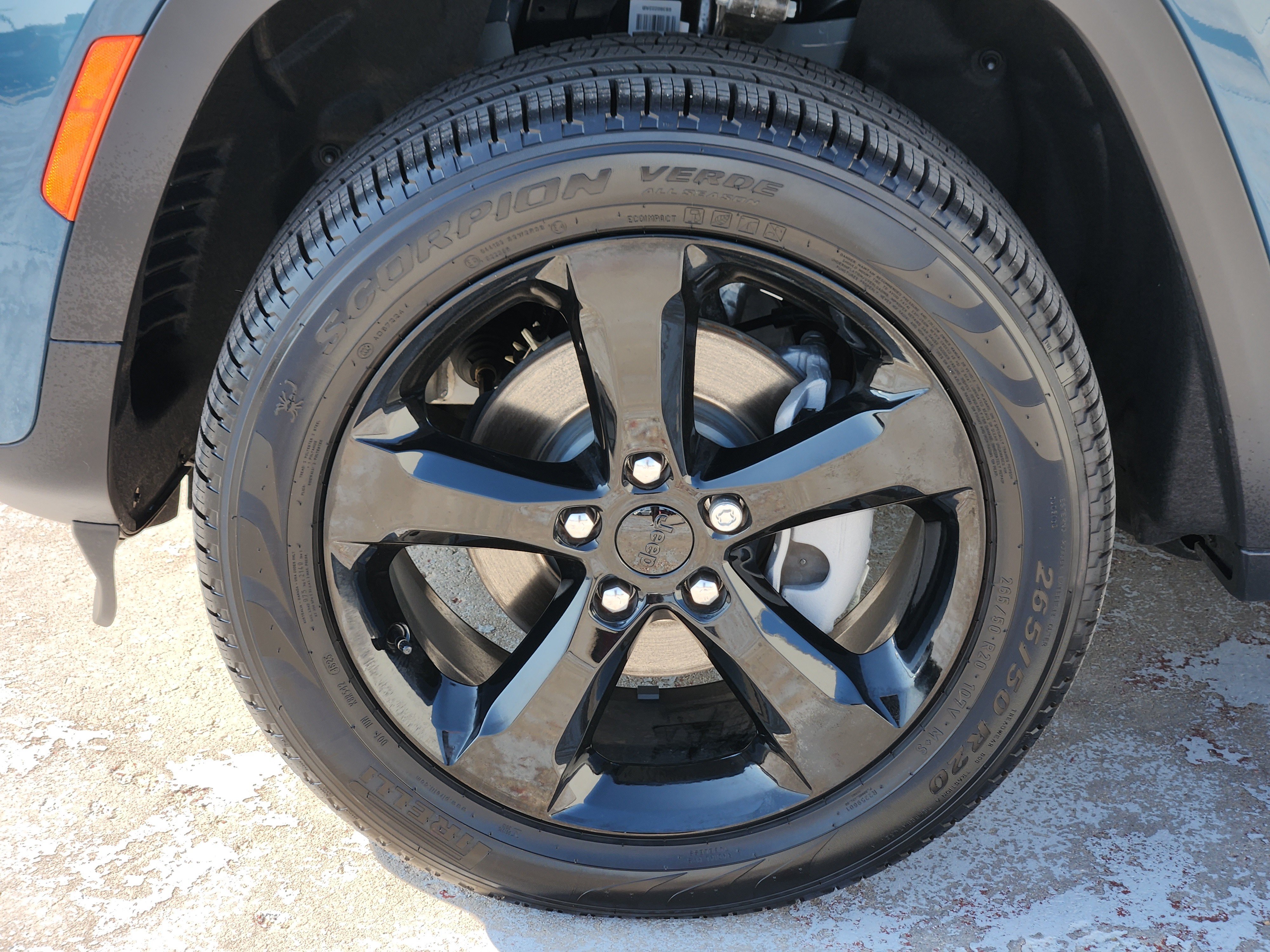 New 2026 Steel Blue Exterior Paint Jeep Limited image 9
