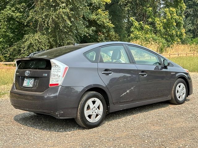 Used 2010 Winter Gray Metallic Toyota I image 8