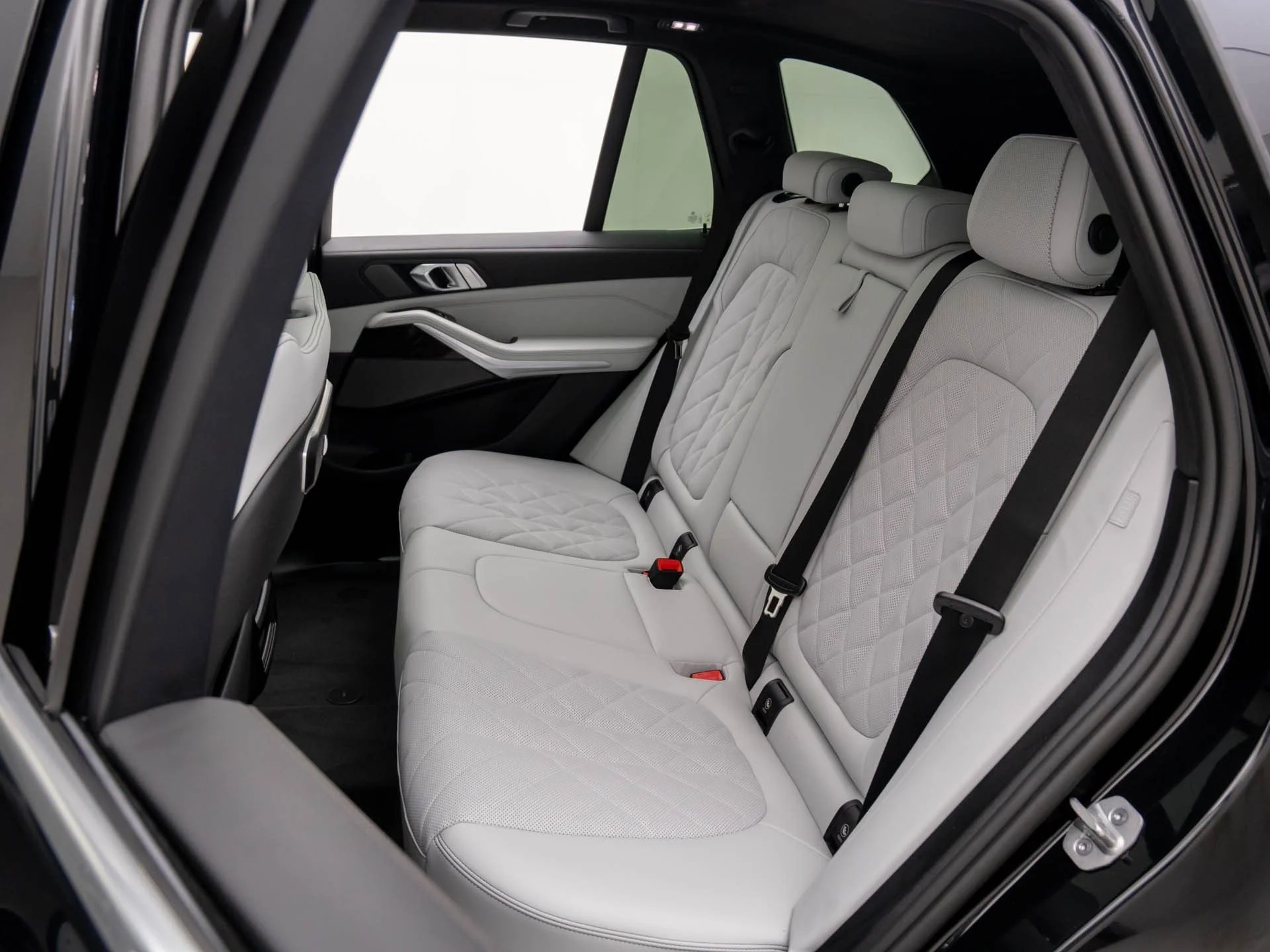 Certified Used 2026 Black BMW xDrive40i image 17