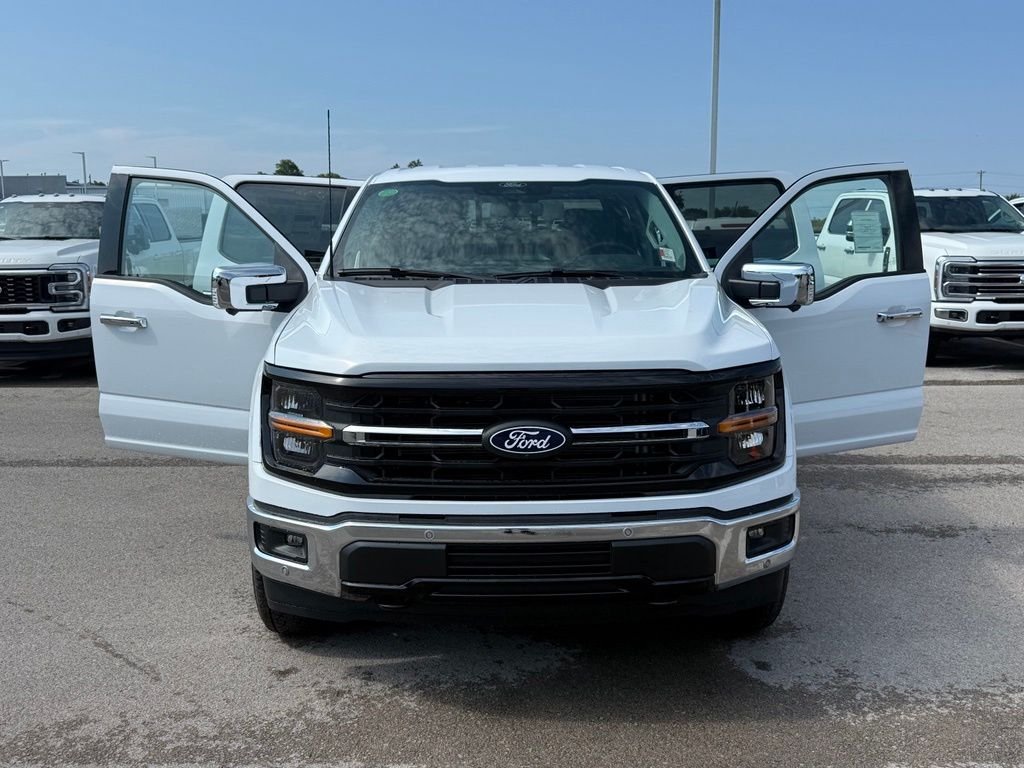 New 2026 Oxford White Ford XLT image 22