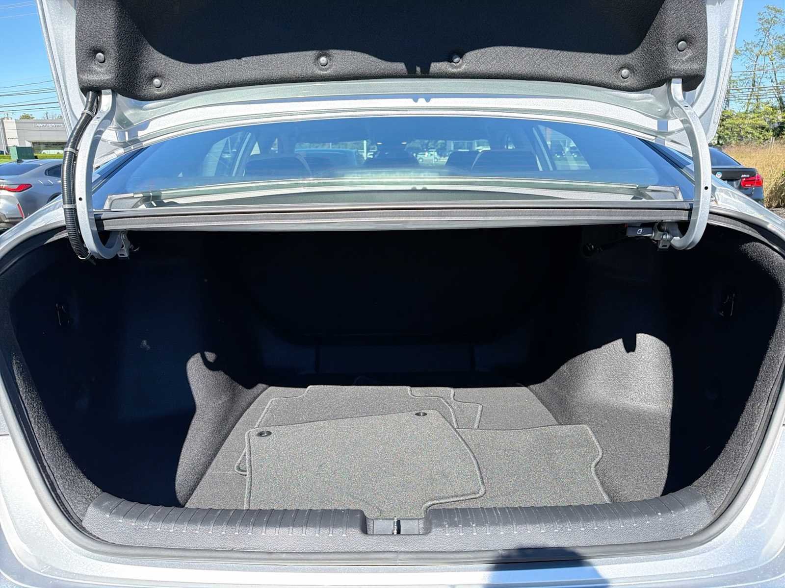 Used 2025 Solar Silver Metallic Honda LX image 31