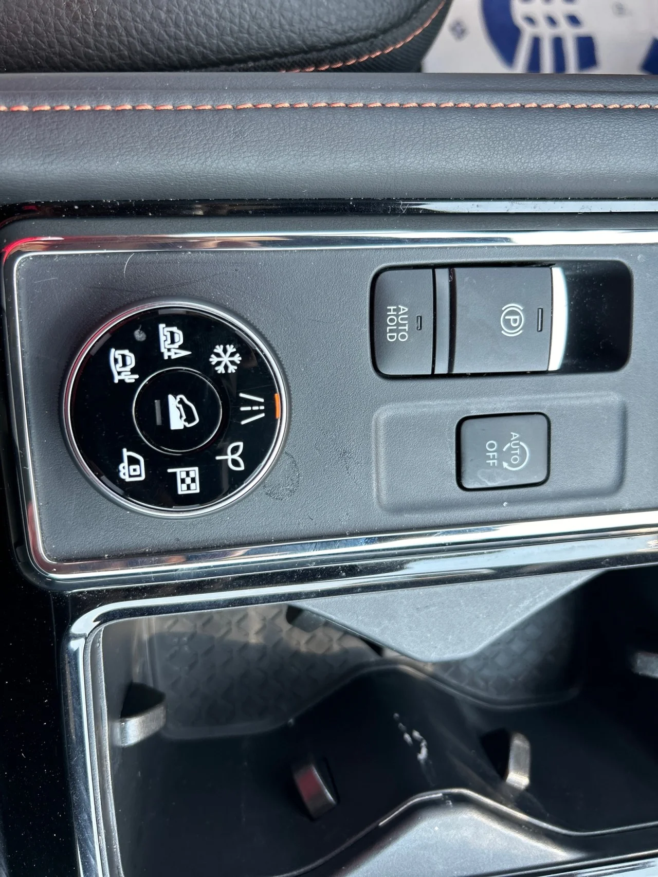 Used 2025 Gray Nissan Rock Creek image 13