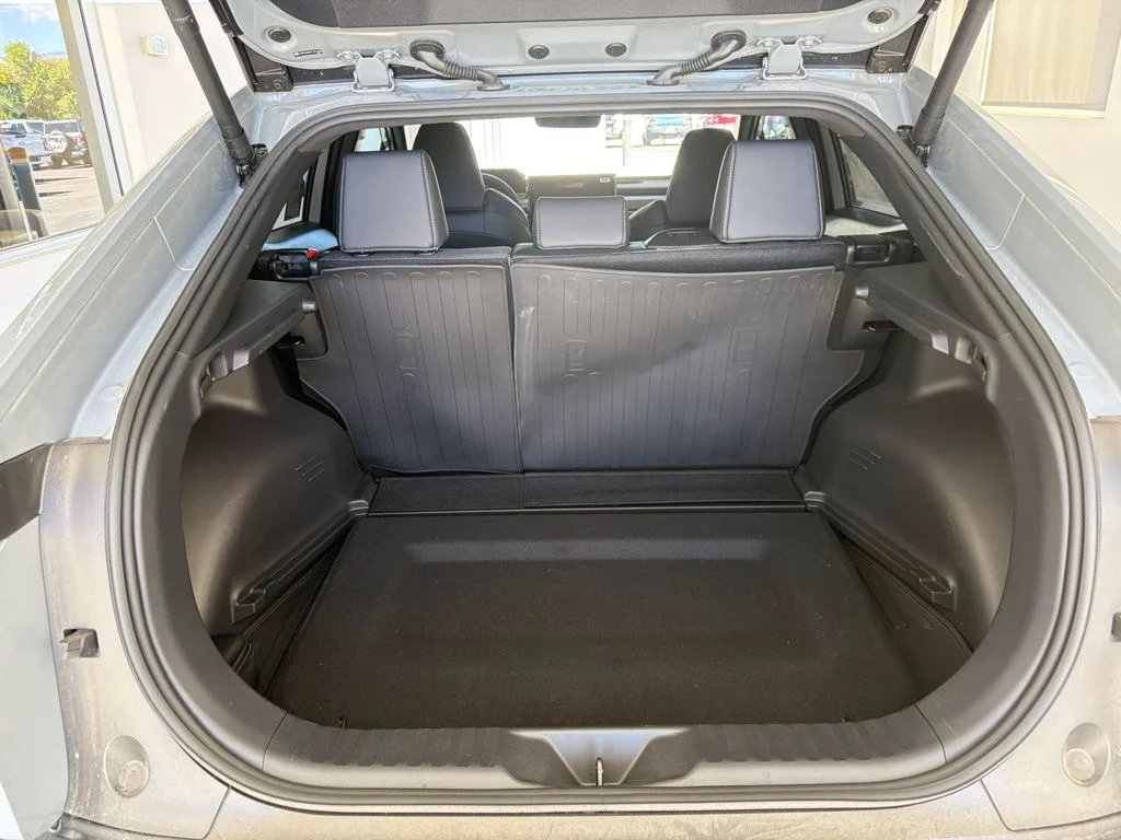 2026 Toyota C-HR SE - Photo 38