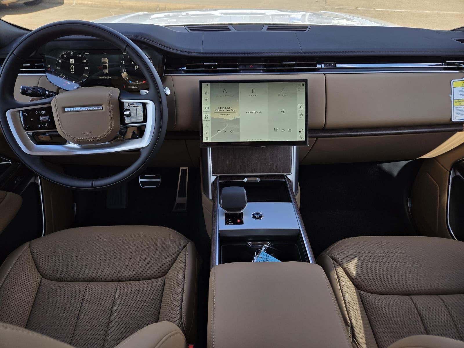 New 2025 Fuji White Land Rover SE image 32