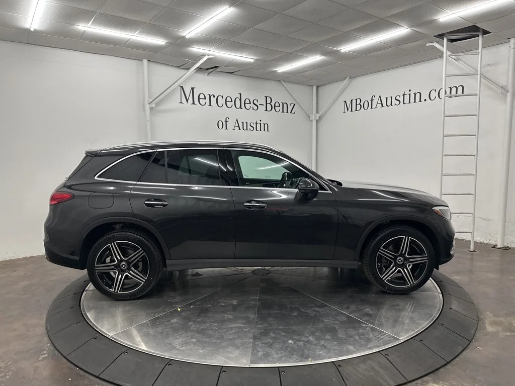 Used 2026 Gray Mercedes-Benz GLC 300 image 8