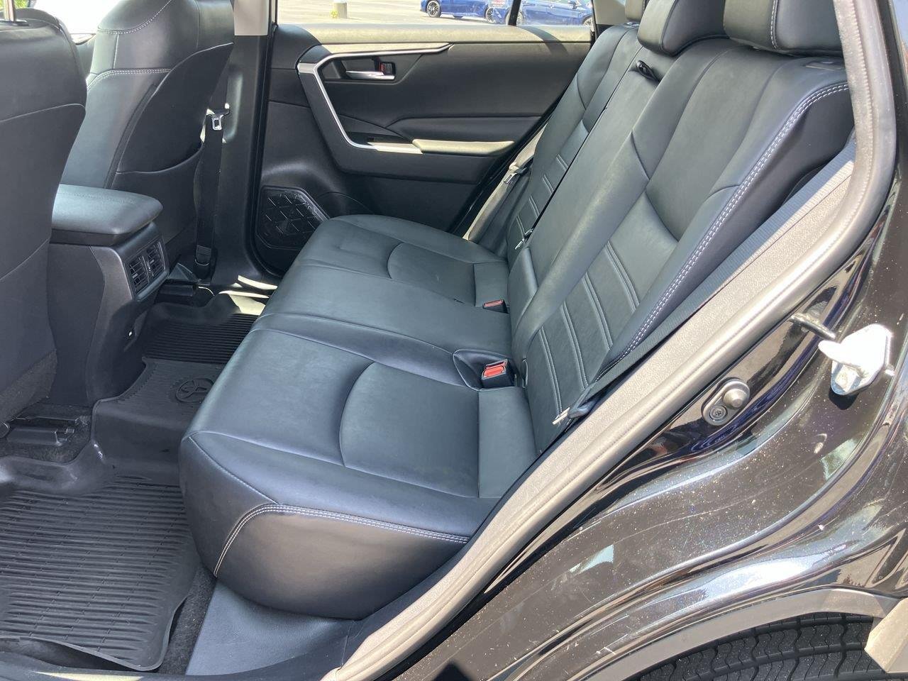 Used 2021 Black (Midnight Black Metallic) Toyota XLE Premium AWD image 23