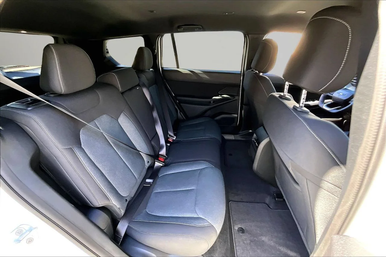 New 2026 Bright White Clearcoat Jeep Laredo image 17