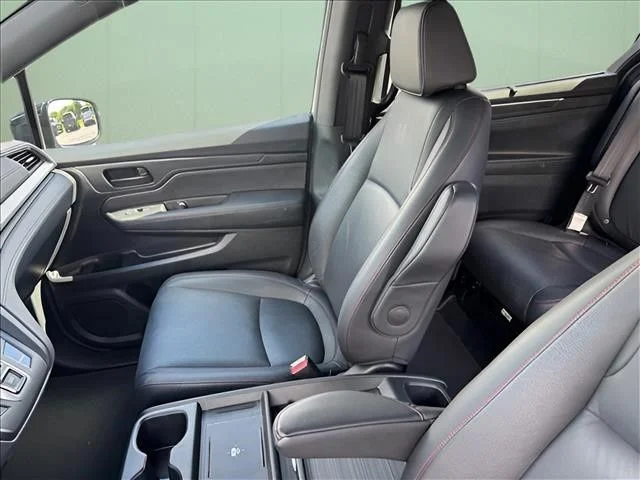 Used 2025  Honda Sport-L image 9
