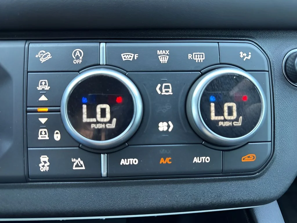 Used 2024 Silver Land Rover S image 22