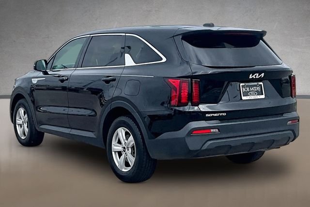 Used 2023 Black Kia LX image 9