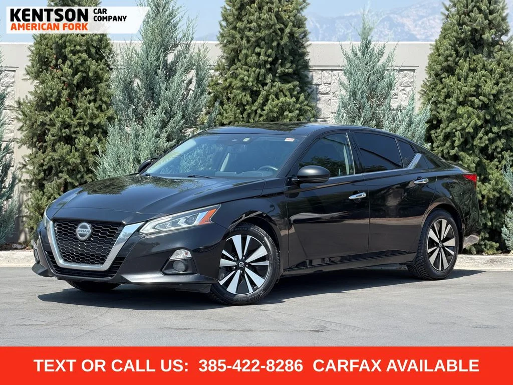 Used 2019 Black Nissan 2.5 SV image 1
