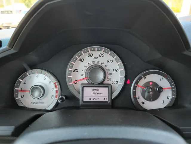 Used 2012 Polished Metal Metallic Honda Touring image 23