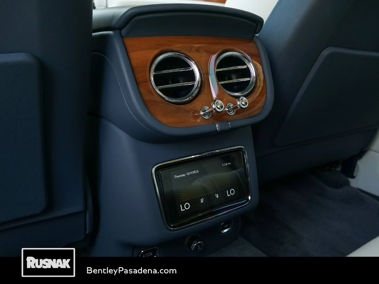 Certified Used 2023 Breeze by Mulliner Bentley Azure image 27